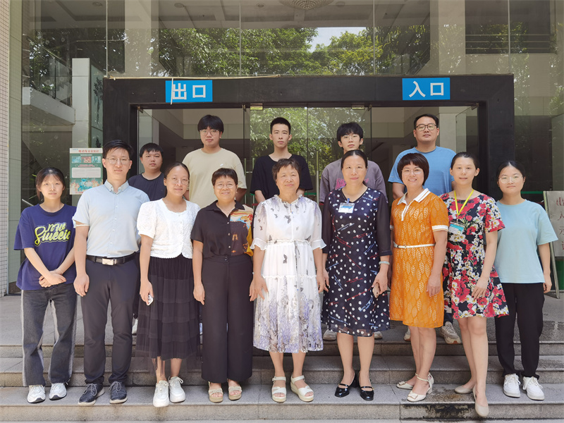 广州中医药大学第一附属医院合影.jpg