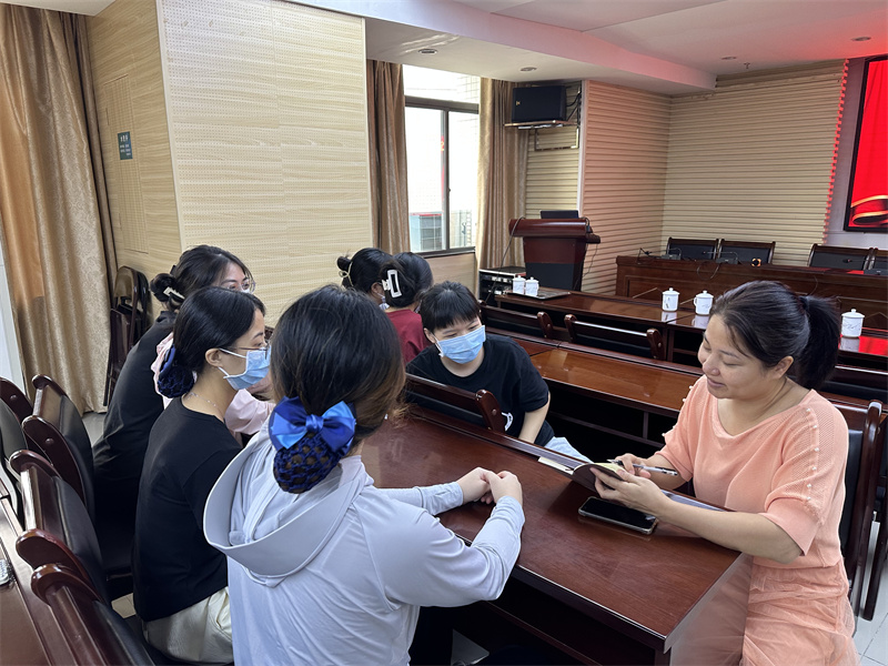 云浮市人民医院师生座谈交流.jpg