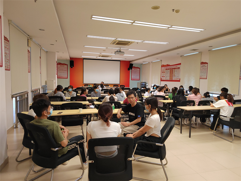 肇庆市第一人民医院师生座谈交流.jpg