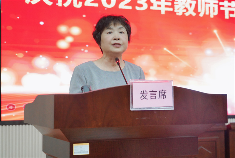 ceceb1cbe2c4711eb2740bea7b007d1.jpg
