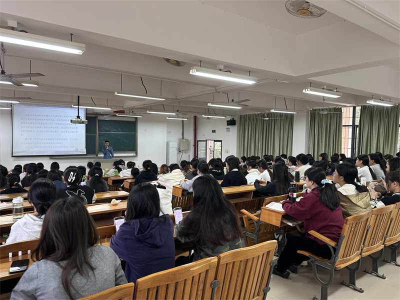 教室（1）.jpg