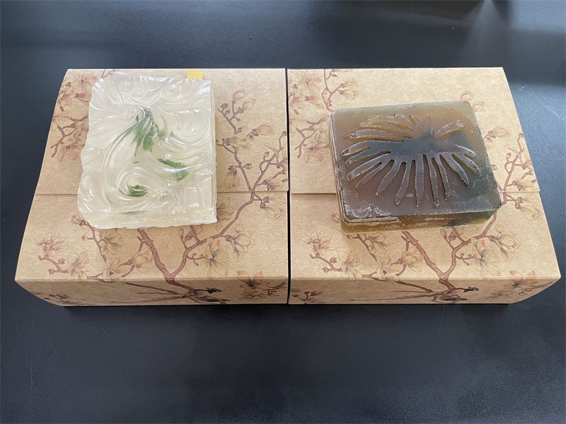 1752639329951908.jpg 图为科创营营员制作的中药肥皂成品.jpg