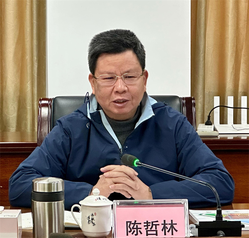 1734757318428923.jpg 辅导员座谈会-陈哲林.jpg